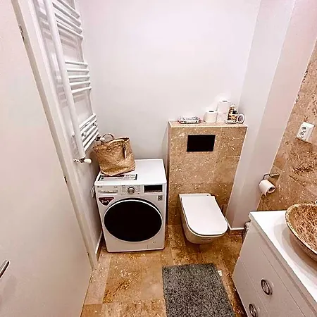 فندق Avangarde 5*